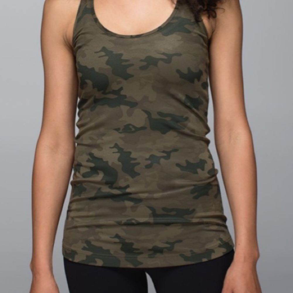 Lululemon camo CRB NWOT size 6(small)